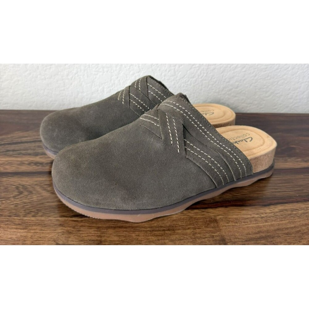 NEW Clarks Women’s Brynn Glide Clog Mules 8.5M Suede Slip-On Comfort